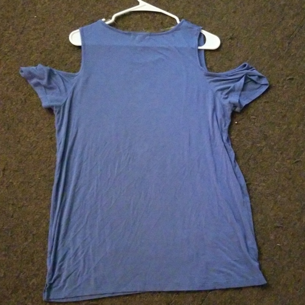 Cold shoulder top - Picture 2 of 2